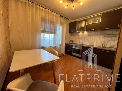 квартира за адресою Автозаводська вул., 81