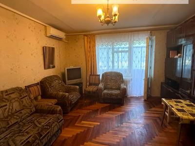 квартира за адресою Академіка Александрова вул., 3