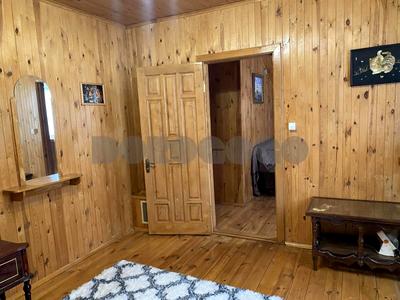 будинок за адресою Героїв України