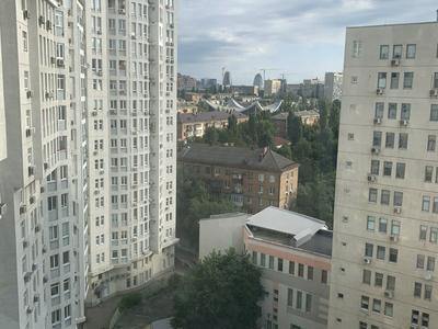 квартира за адресою Миколи Міхновського бульв. (Дружби Народів), 14-16
