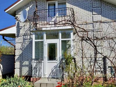 будинок за адресою смт. Козин, Приозерна вул.