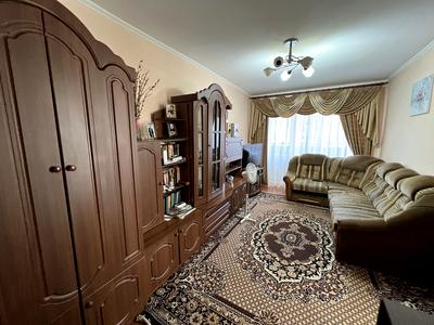 квартира за адресою Олександра Кошиця вул. (Паризької Комуни), 3