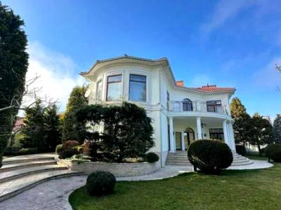 будинок за адресою Горіхова вул., 27