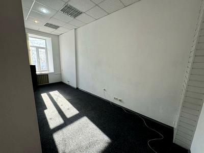 комерційна за адресою Тараса Шевченка бульв., 46-А