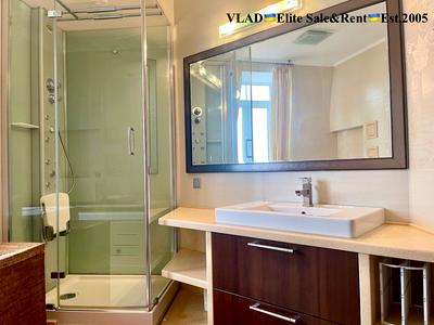 квартира за адресою Лабораторна вул., 8