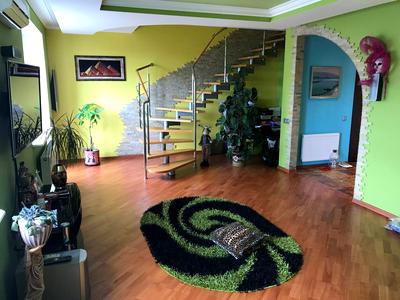 квартира за адресою Джорджа Вашингтона вул. (Батальна), 4б