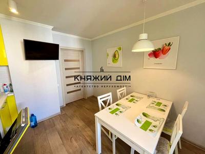 квартира по адресу Софии Русовой ул., 3-А