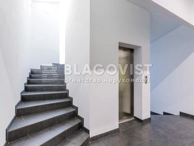 комерційна за адресою Новоселицька вул., 7