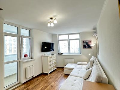 квартира за адресою Сім'ї Кульженків вул. (Петра Дегтяренка), 33