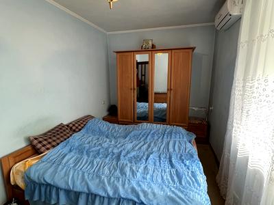 квартира за адресою Олександра Кошиця вул. (Паризької Комуни), 3