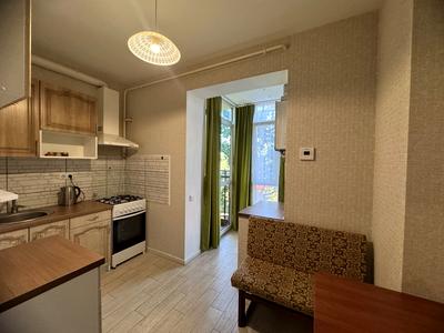 квартира за адресою Українська вул., 83б