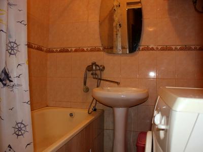 квартира за адресою Калинова вул., 1