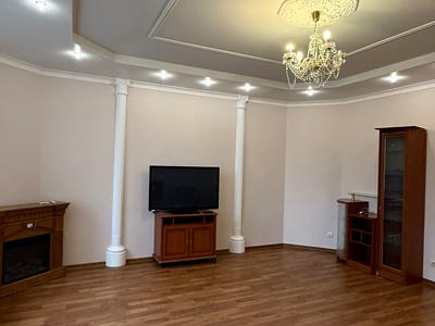 квартира за адресою Євгена Коновальця вул. (Щорса), 32-Б