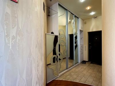 квартира за адресою Дніпровська набережна вул., 26-Д