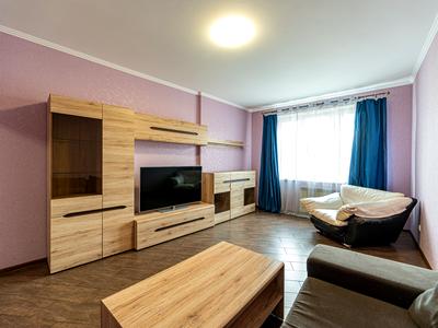 квартира за адресою Дніпровська набережна вул., 25