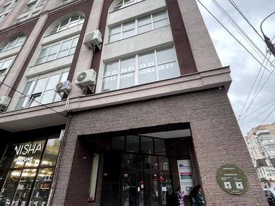 комерційна за адресою Подільська вул., 58