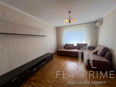 квартира за адресою Автозаводська вул., 81