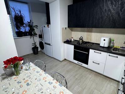 квартира за адресою Співдружності вул., 1