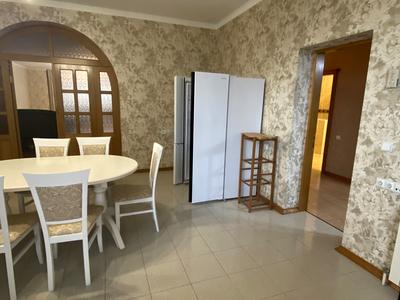 квартира за адресою Кропивницького вул., 10