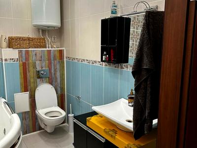 квартира за адресою Тополина вул., 18/2