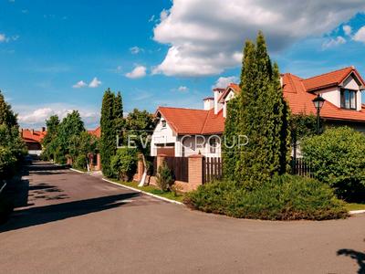 дом по адресу Юліанська, 55