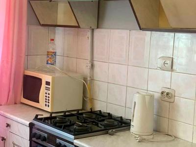 квартира за адресою Кирила Трильовського вул., 1