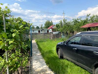 будинок за адресою Героїв України