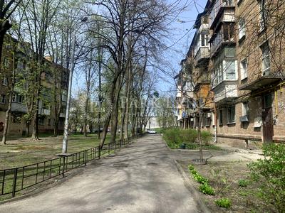 квартира за адресою Салютна вул., 11