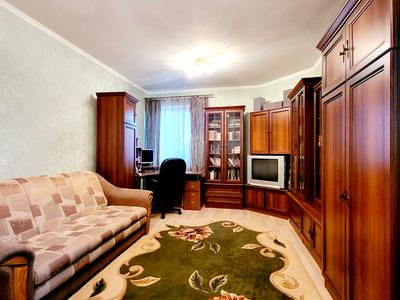 квартира за адресою Василя Симоненка вул., 2