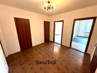 комерційна за адресою Балтійський пров., 5