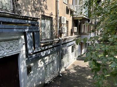 комерційна за адресою Дарвина, 8
