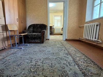 будинок за адресою Торговельна вул., 44
