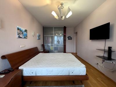 квартира за адресою Старонаводницька вул., 8