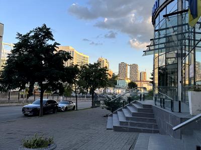 квартира за адресою Шота Руставелі вул., 44
