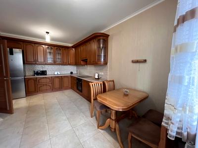 квартира за адресою Ревуцького вул., 40