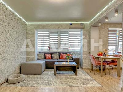 квартира за адресою Лахтинська вул., 11