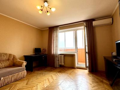 квартира за адресою Володимира Сосюри вул., 4