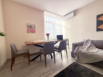 квартира за адресою Регенераторна вул., 4к2