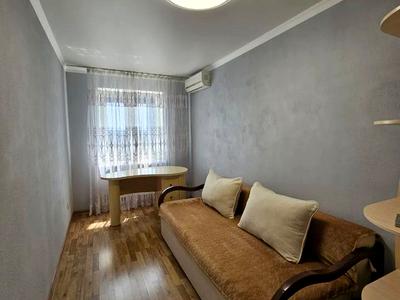 квартира за адресою Дмитра Яворницького просп. (Карла Маркса), 72-А