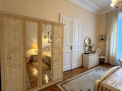 квартира за адресою Митрополита Андрея вул., 4