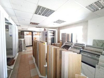 комерційна за адресою Свободи вул., 19