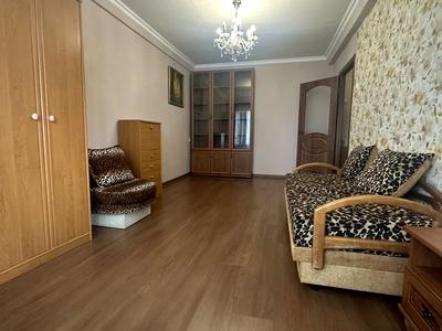 квартира за адресою Академіка Булаховського вул., 28-В
