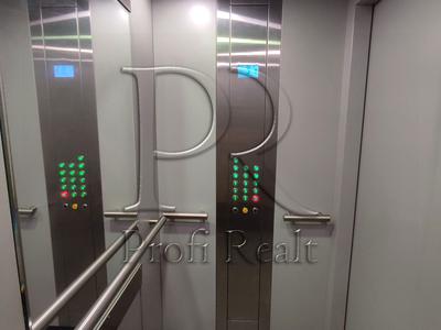 квартира за адресою Райдужна вул., 21
