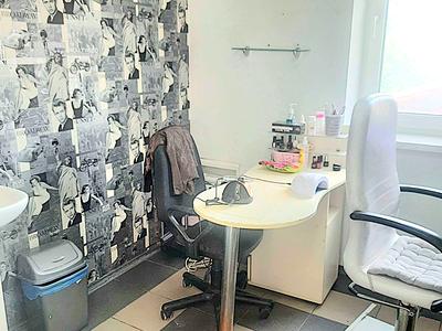 комерційна за адресою Грушевського вул., 57