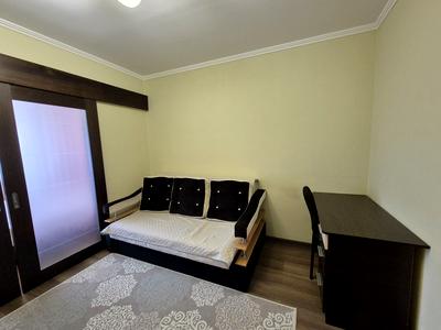 квартира за адресою Юності, 3