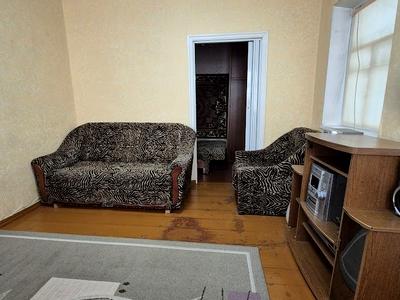 будинок за адресою Торговельна вул., 44