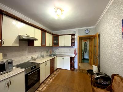квартира по адресу Драгоманова ул., 15-А
