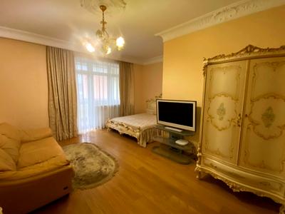 квартира за адресою Панаса Мирного вул., 12