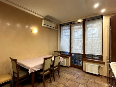 квартира по адресу Жилянская ул., 59