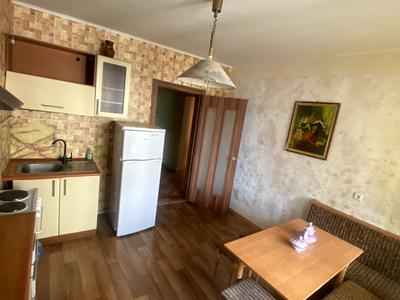 квартира за адресою Милославська вул., 16